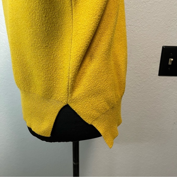 Hidouble:u Women's  Vintage Y2K Mustard Yellow Crewneck Knit Sweater Size Medium - Picture 4 of 7